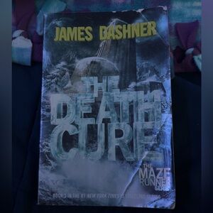 The Death Cure - paperback. Author: James Dashner.